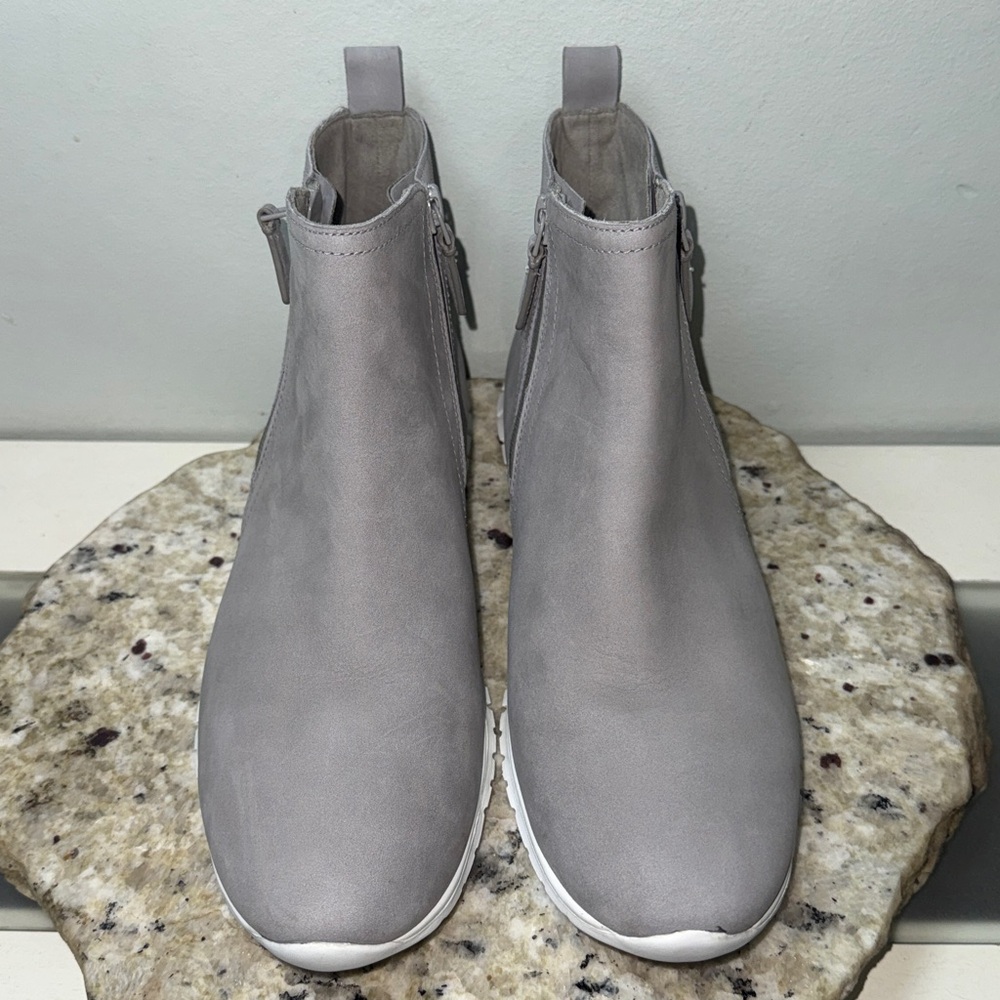 Cole Haan Women Zerogrand Side Zip Gray Waterproof Lightweight Ankle Boot 8.5 B - Picture 3 of 16
